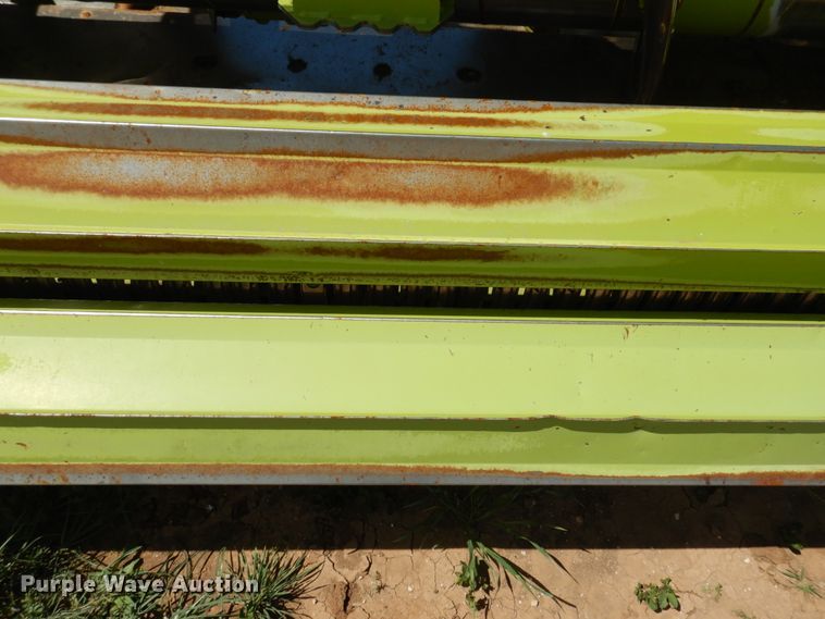 image for item GN9804 2013 Claas 380 pickup head