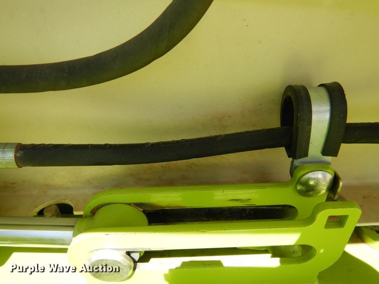 image for item GN9804 2013 Claas 380 pickup head