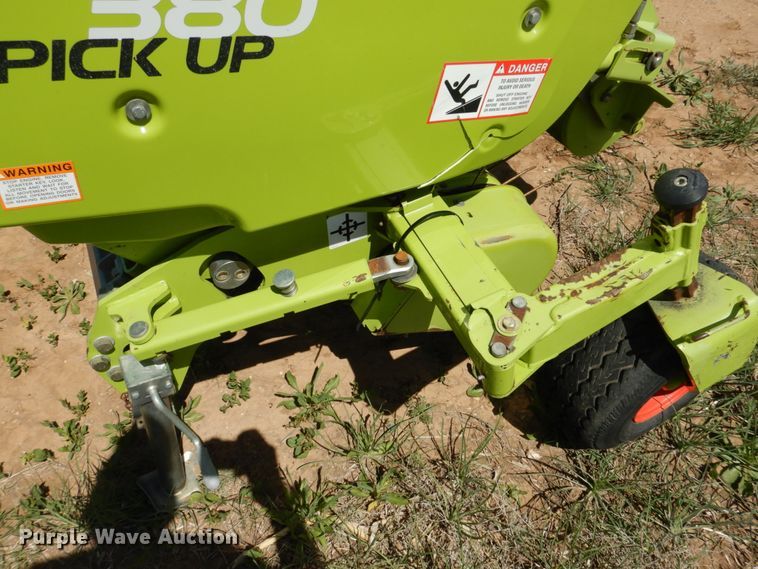 image for item GN9804 2013 Claas 380 pickup head