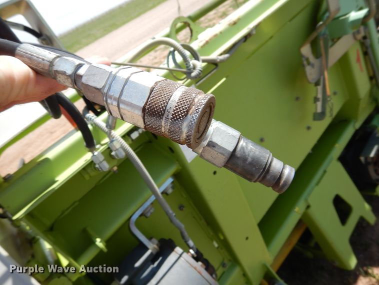 image for item GN9804 2013 Claas 380 pickup head