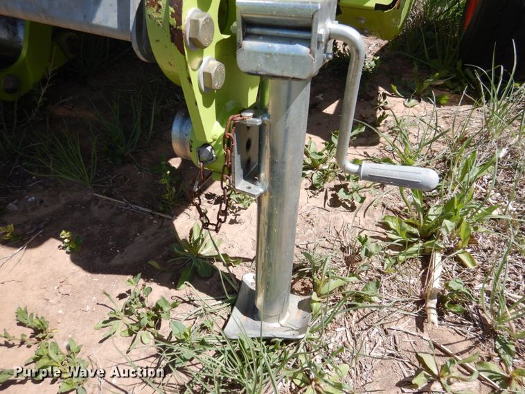 image for item GN9804 2013 Claas 380 pickup head