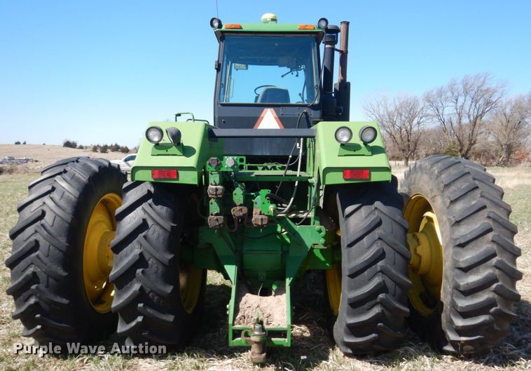 image for item GO9072 1994 John Deere 8770 4WD tractor