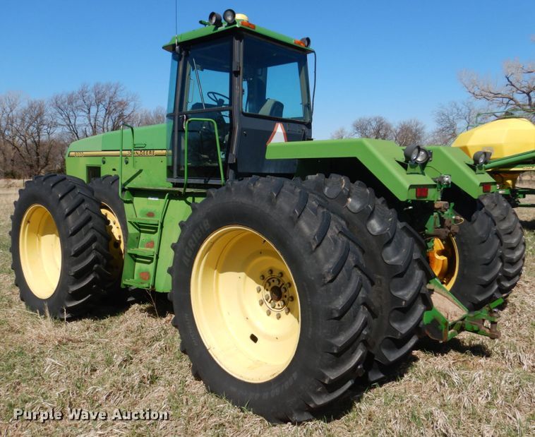 image for item GO9072 1994 John Deere 8770 4WD tractor
