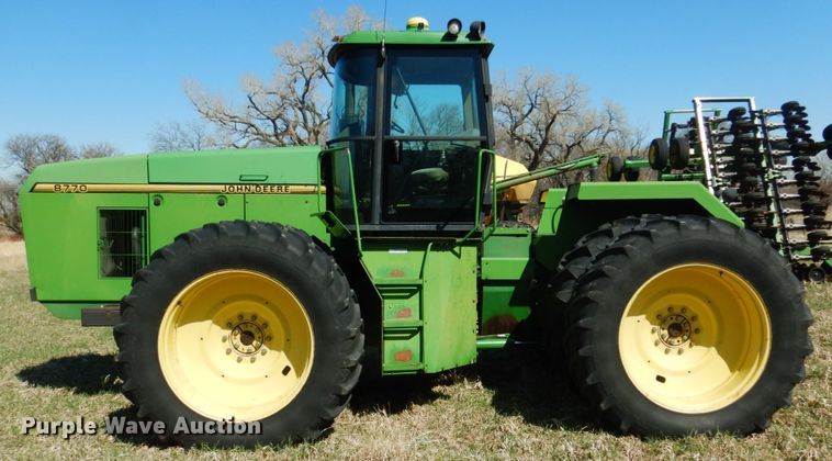 image for item GO9072 1994 John Deere 8770 4WD tractor
