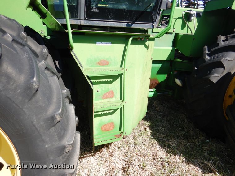 image for item GO9072 1994 John Deere 8770 4WD tractor