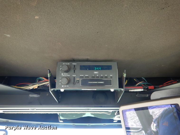 image for item GO9072 1994 John Deere 8770 4WD tractor