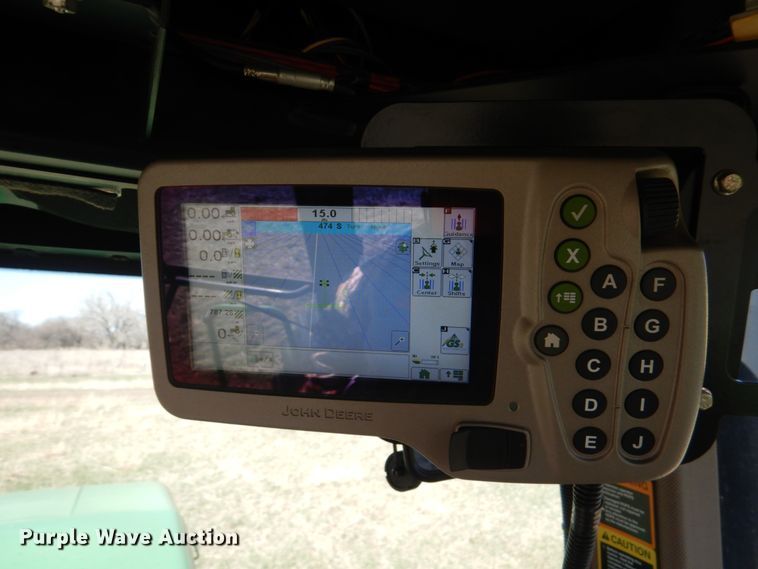 image for item GO9072 1994 John Deere 8770 4WD tractor