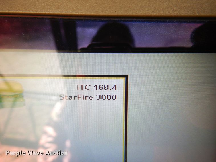 image for item GO9072 1994 John Deere 8770 4WD tractor