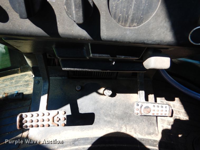 image for item GO9072 1994 John Deere 8770 4WD tractor