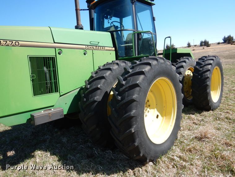 image for item GO9072 1994 John Deere 8770 4WD tractor