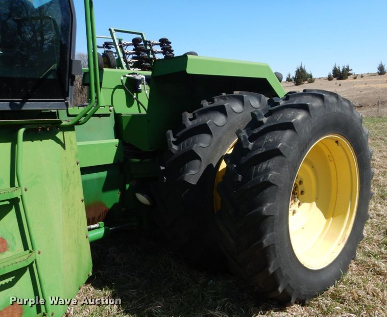 image for item GO9072 1994 John Deere 8770 4WD tractor