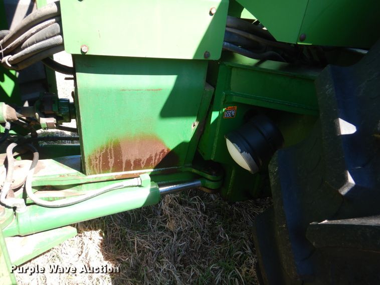 image for item GO9072 1994 John Deere 8770 4WD tractor