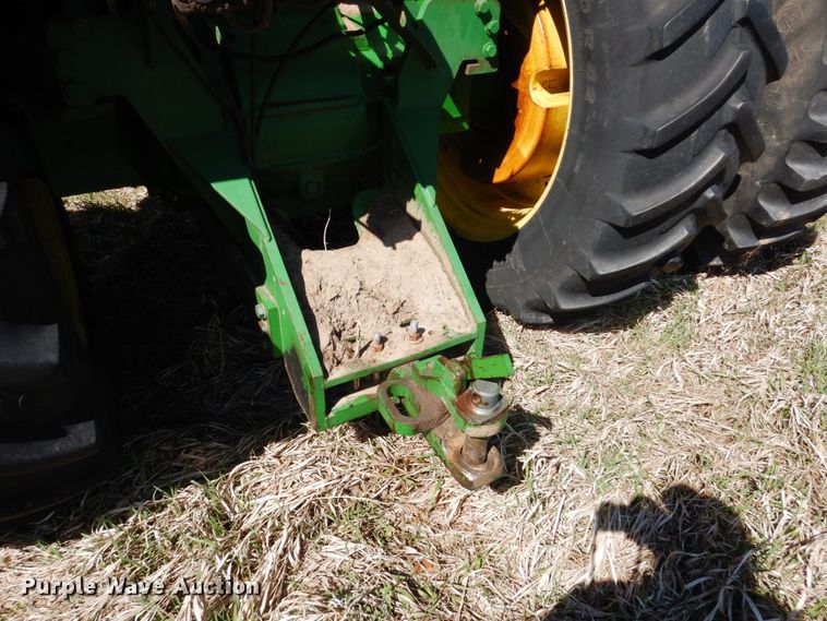 image for item GO9072 1994 John Deere 8770 4WD tractor