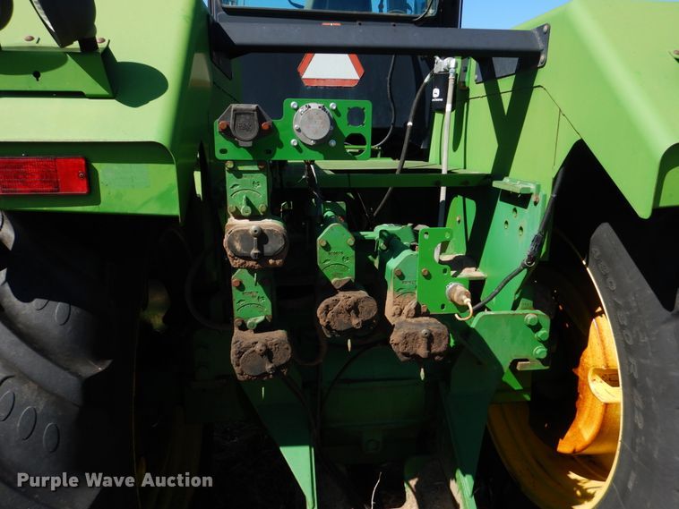 image for item GO9072 1994 John Deere 8770 4WD tractor