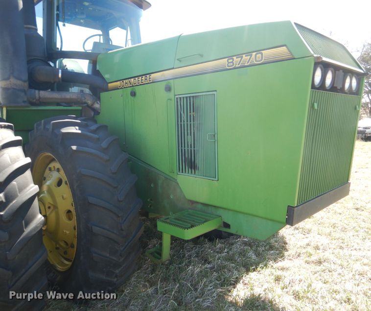 image for item GO9072 1994 John Deere 8770 4WD tractor