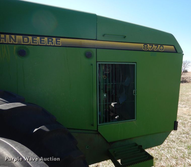 image for item GO9072 1994 John Deere 8770 4WD tractor