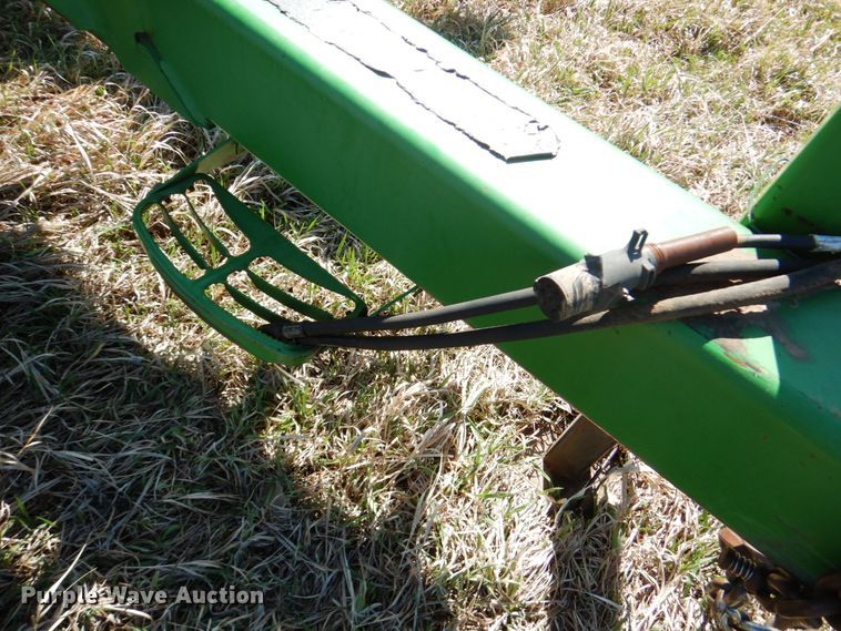 image for item GO9073 2001 John Deere 1860 no-till air seeder