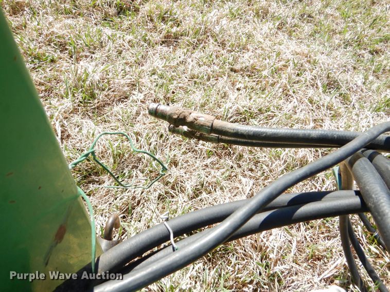 image for item GO9073 2001 John Deere 1860 no-till air seeder