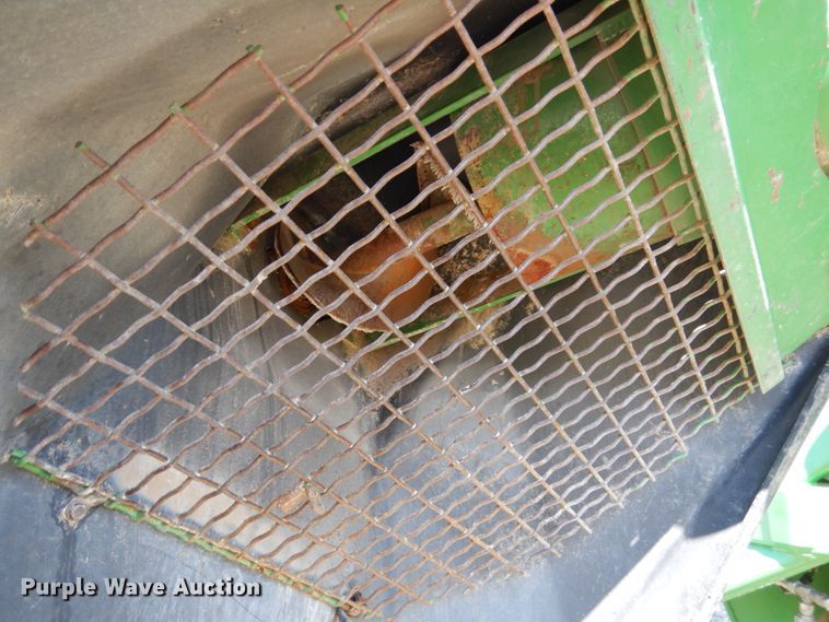 image for item GO9073 2001 John Deere 1860 no-till air seeder