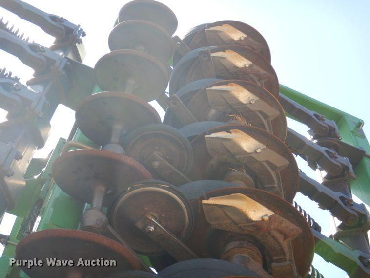 image for item GO9073 2001 John Deere 1860 no-till air seeder