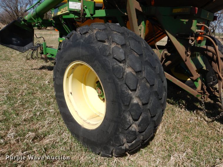 image for item GO9073 2001 John Deere 1860 no-till air seeder