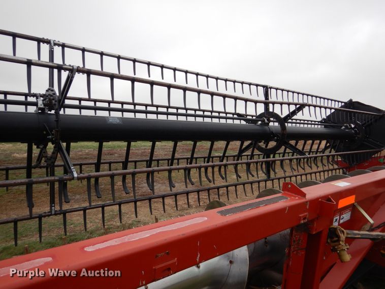 image for item GO9105 2009 Case IH 2020 flex head