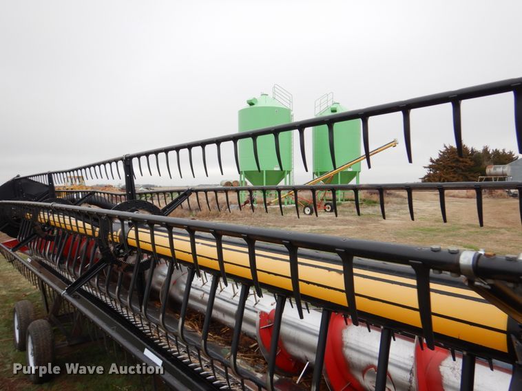 image for item GO9105 2009 Case IH 2020 flex head