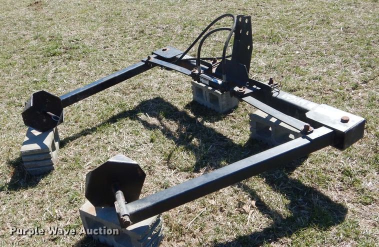 image for item GO9530 Lucas Equipment 469 bale unroller