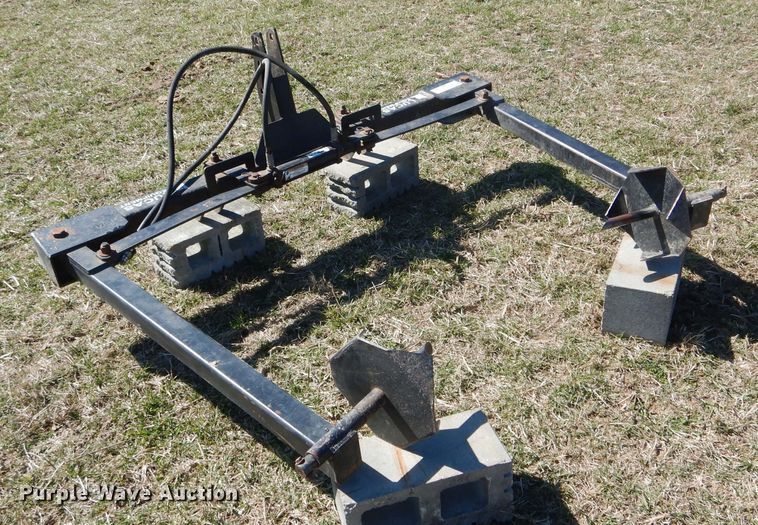 image for item GO9530 Lucas Equipment 469 bale unroller