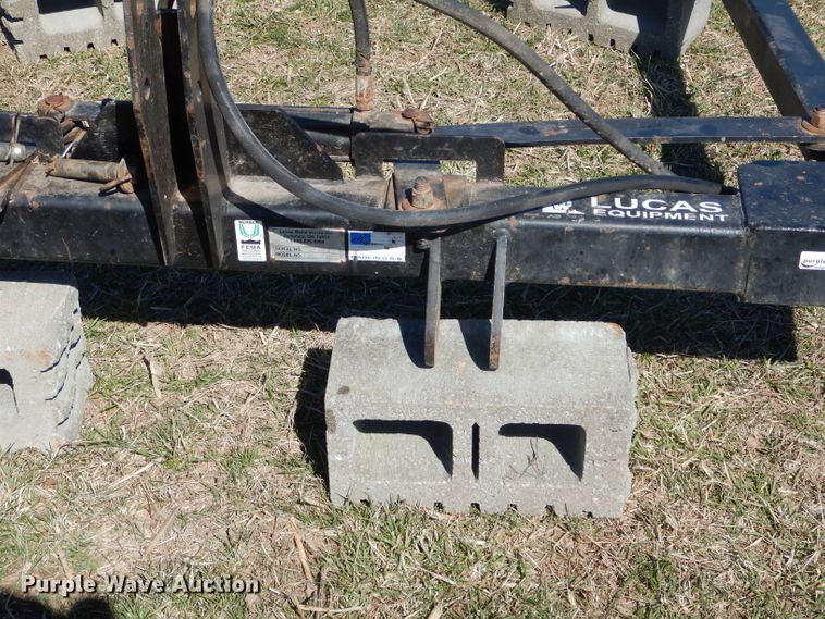 image for item GO9530 Lucas Equipment 469 bale unroller