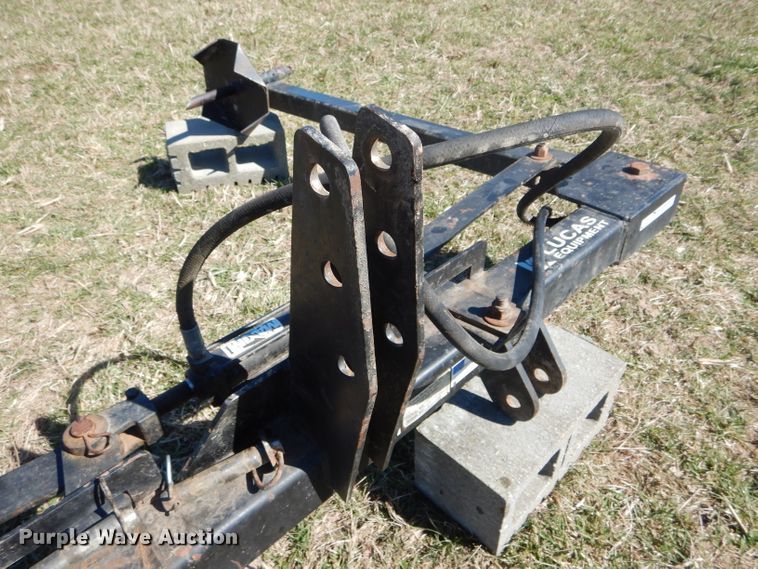 image for item GO9530 Lucas Equipment 469 bale unroller