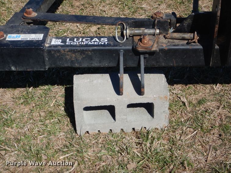 image for item GO9530 Lucas Equipment 469 bale unroller