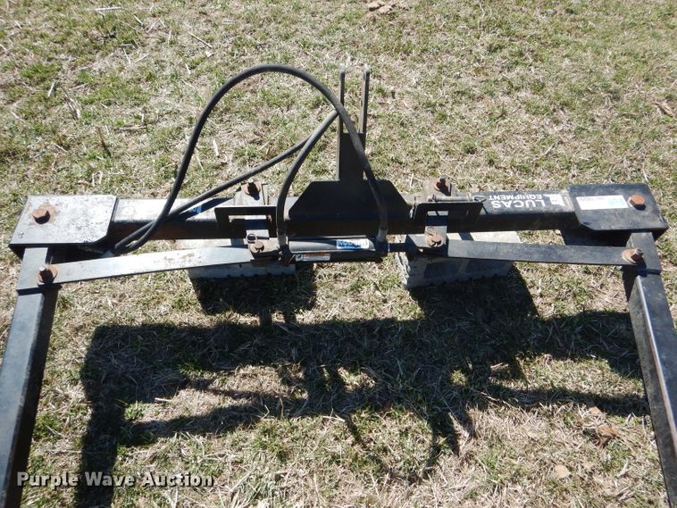 image for item GO9530 Lucas Equipment 469 bale unroller