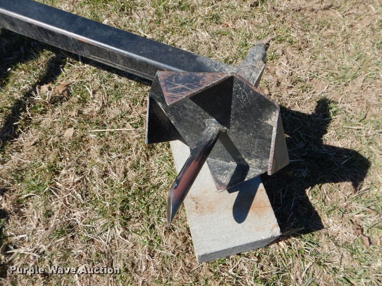 image for item GO9530 Lucas Equipment 469 bale unroller