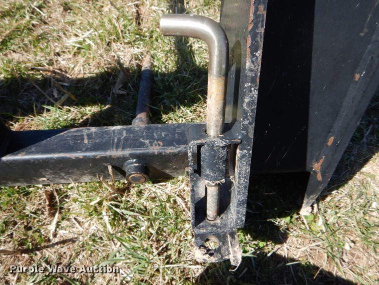 image for item GO9531 Bush Hog BS300 bale spear