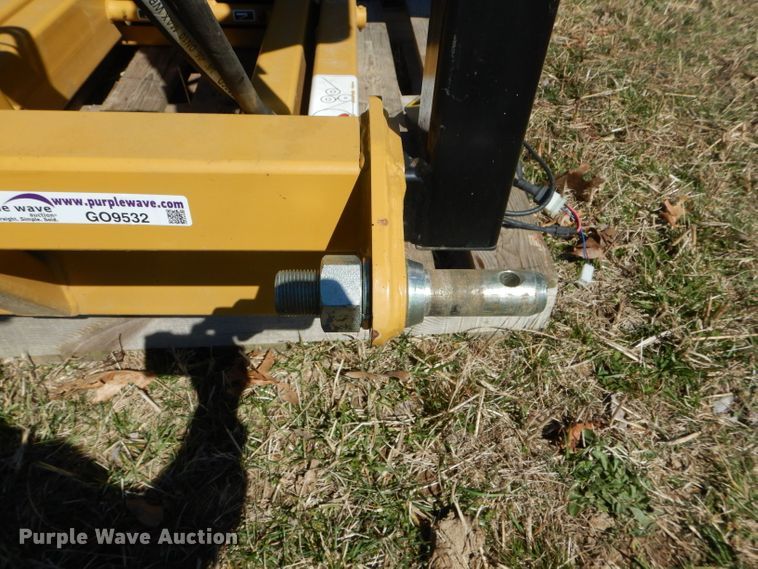 image for item GO9532 2018 Tube Line TL1000R bale wrapper