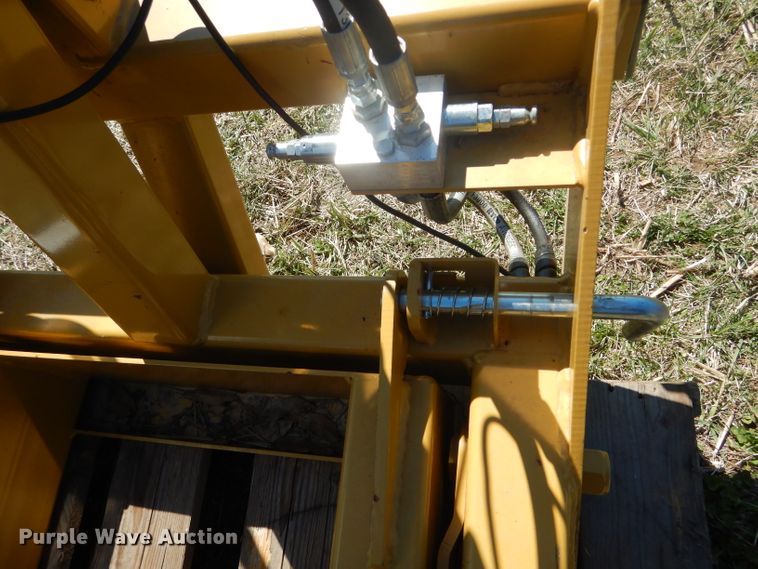 image for item GO9532 2018 Tube Line TL1000R bale wrapper