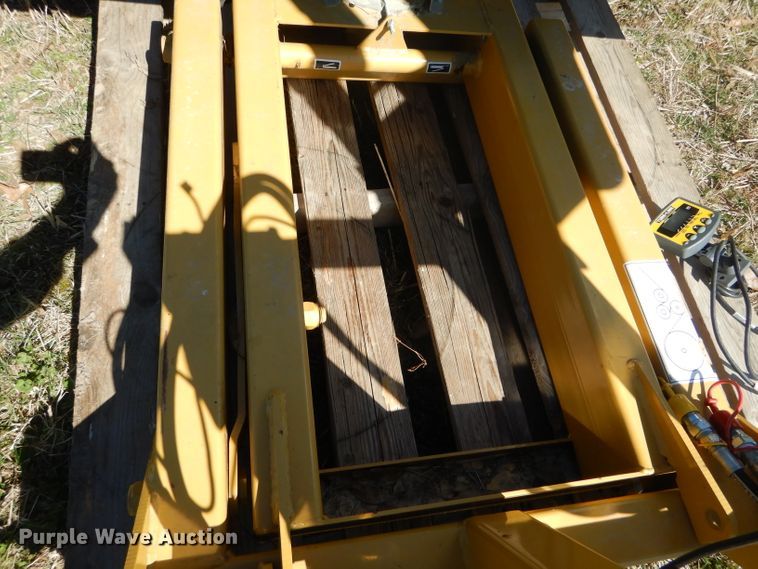 image for item GO9532 2018 Tube Line TL1000R bale wrapper