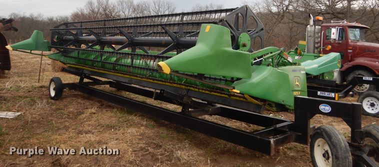 image for item GW9638 1999 John Deere 925F flex head