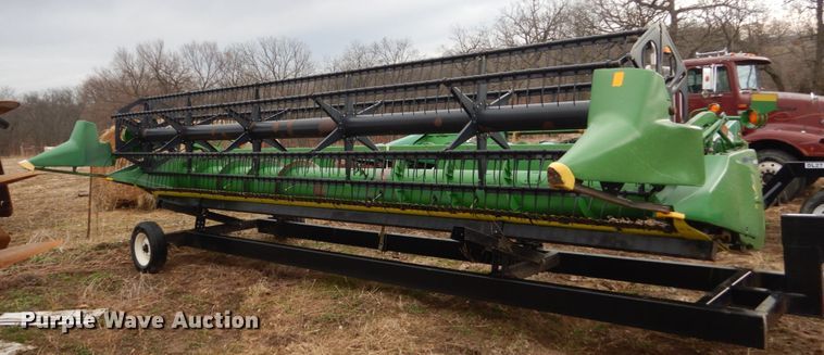 image for item GW9638 1999 John Deere 925F flex head