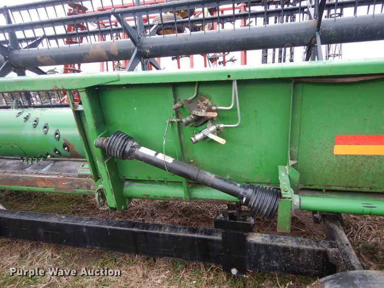 image for item GW9638 1999 John Deere 925F flex head