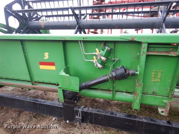 image for item GW9638 1999 John Deere 925F flex head