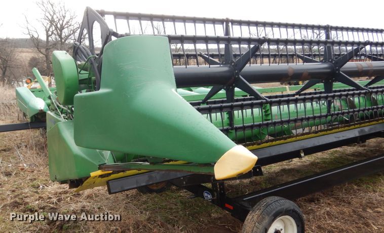 image for item GW9638 1999 John Deere 925F flex head