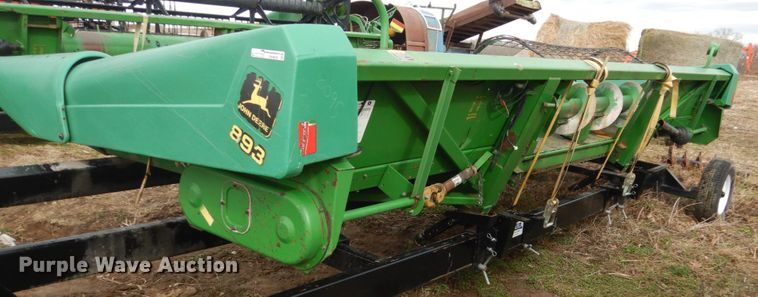 image for item GW9639 1997 John Deere 893 corn head