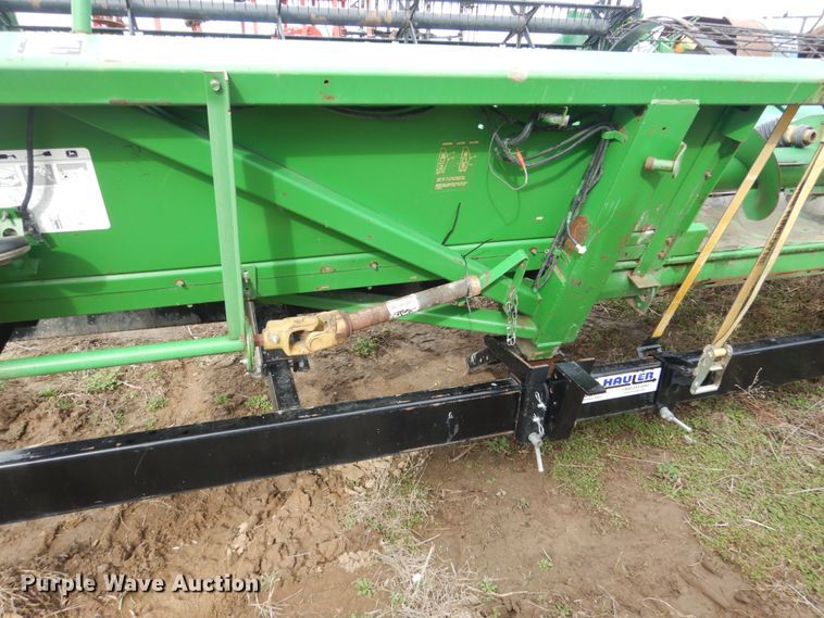 image for item GW9639 1997 John Deere 893 corn head