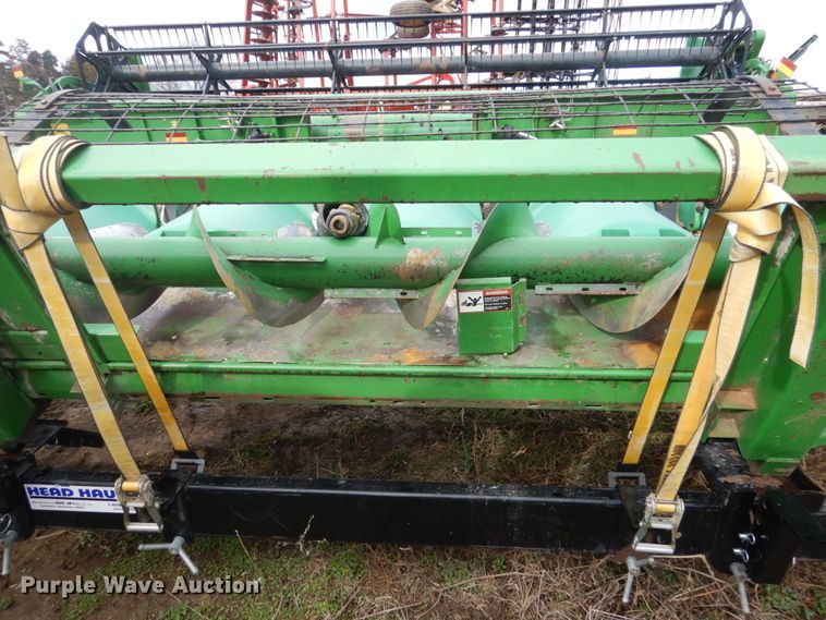 image for item GW9639 1997 John Deere 893 corn head