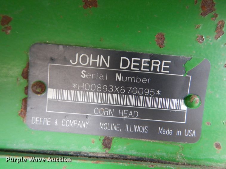 image for item GW9639 1997 John Deere 893 corn head