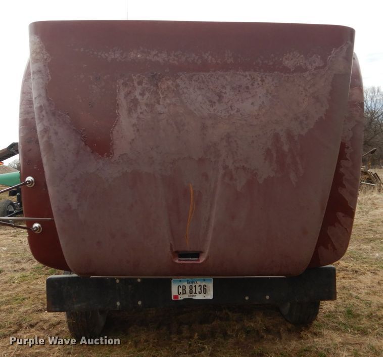 image for item GW9640 1996 International 9200 semi truck