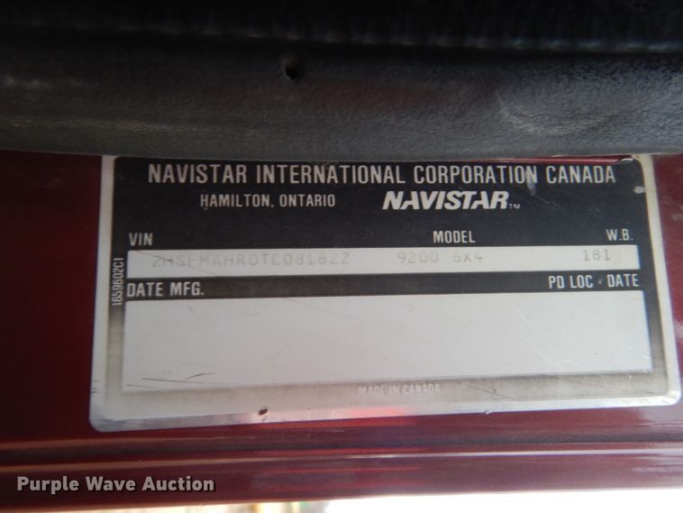 image for item GW9640 1996 International 9200 semi truck