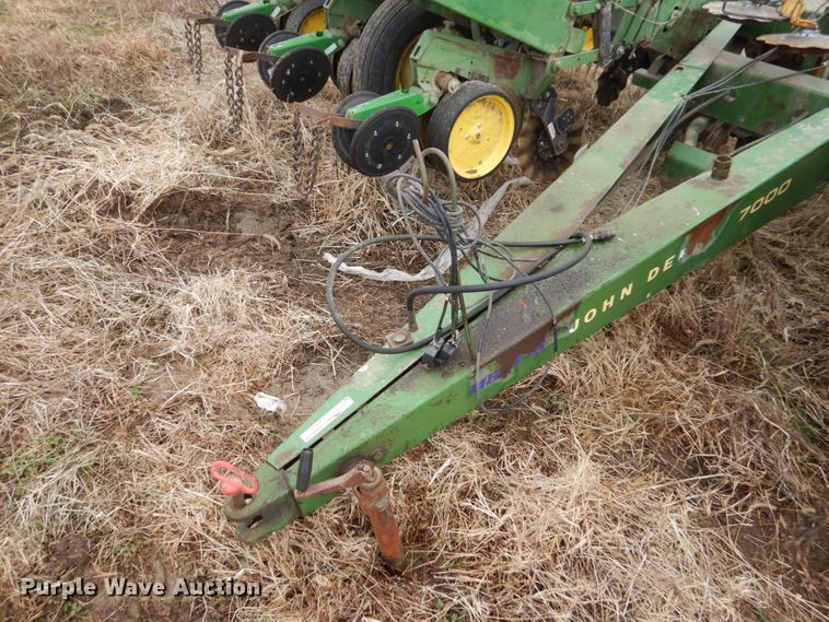 image for item GW9642 John Deere 7000 planter